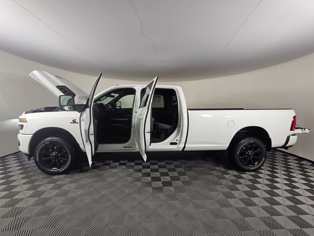 New 2026 RAM 3500 Laramie w/ Night Edition AWD/4WD image 17
