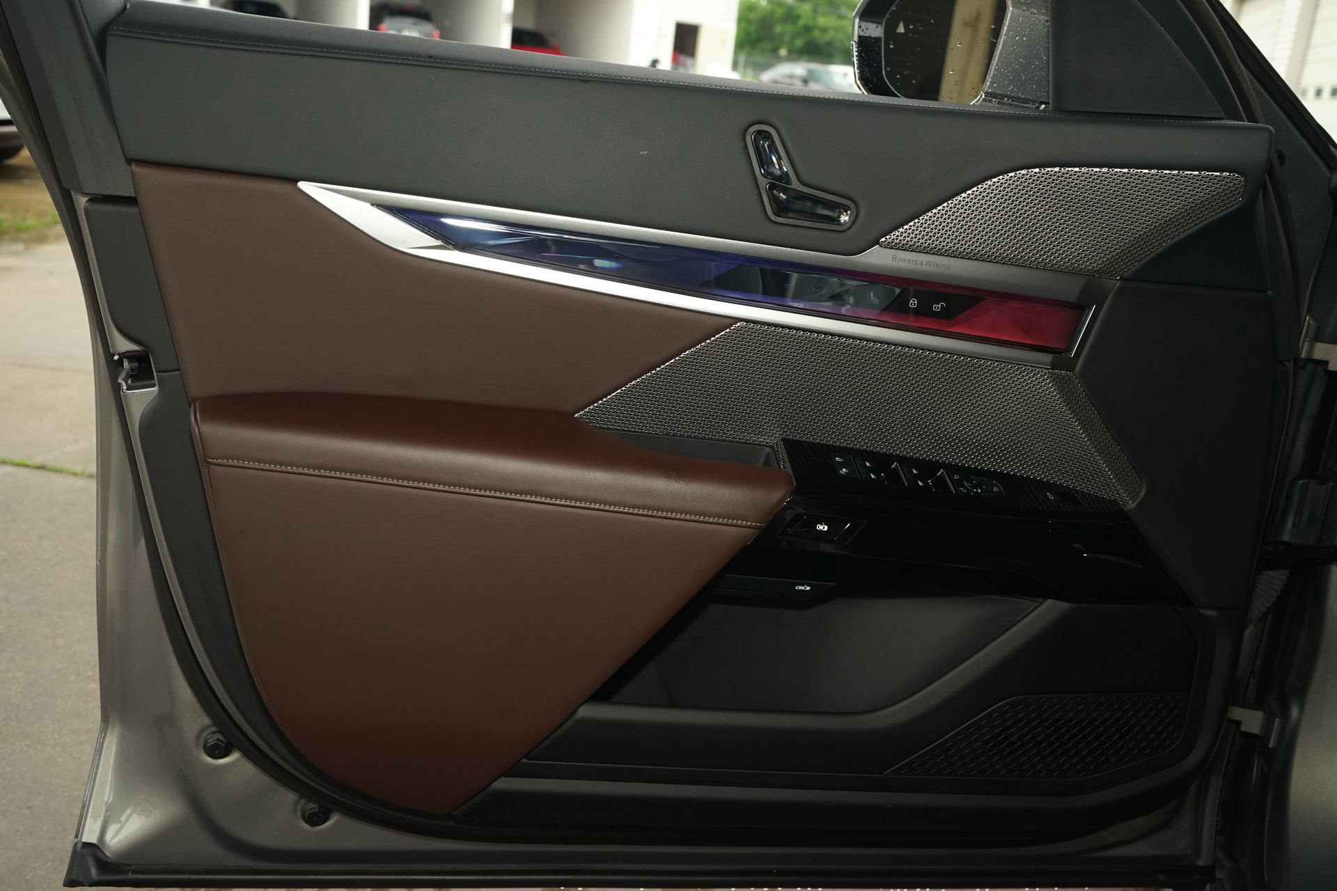 Used 2024 BMW i7 eDrive50 RWD image 26