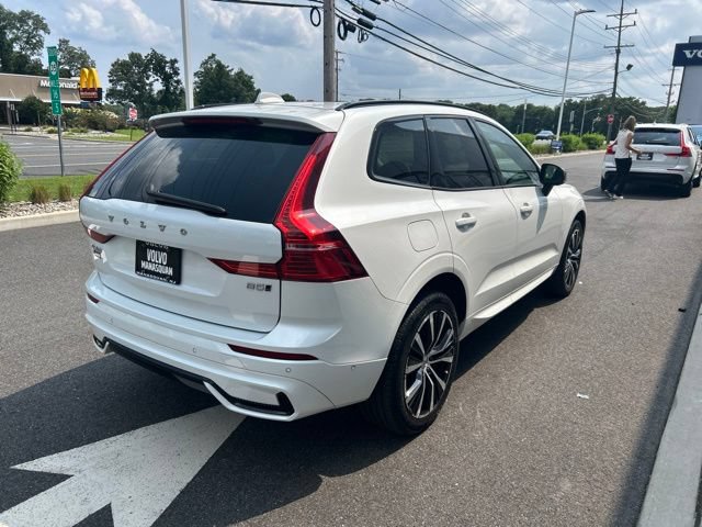 Certified 2024 Volvo XC60 B5 Plus w/ Climate Package AWD/4WD image 5