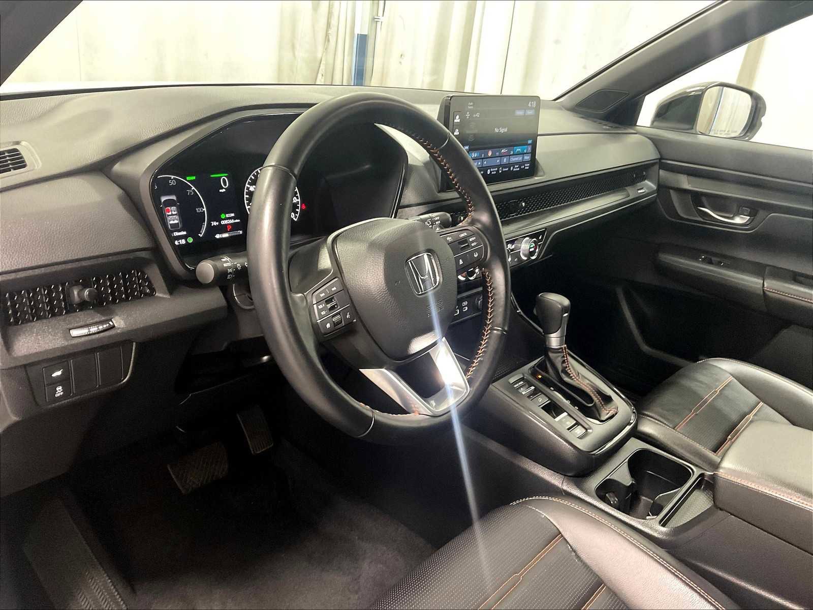 Used 2025 Honda CR-V Sport image 8
