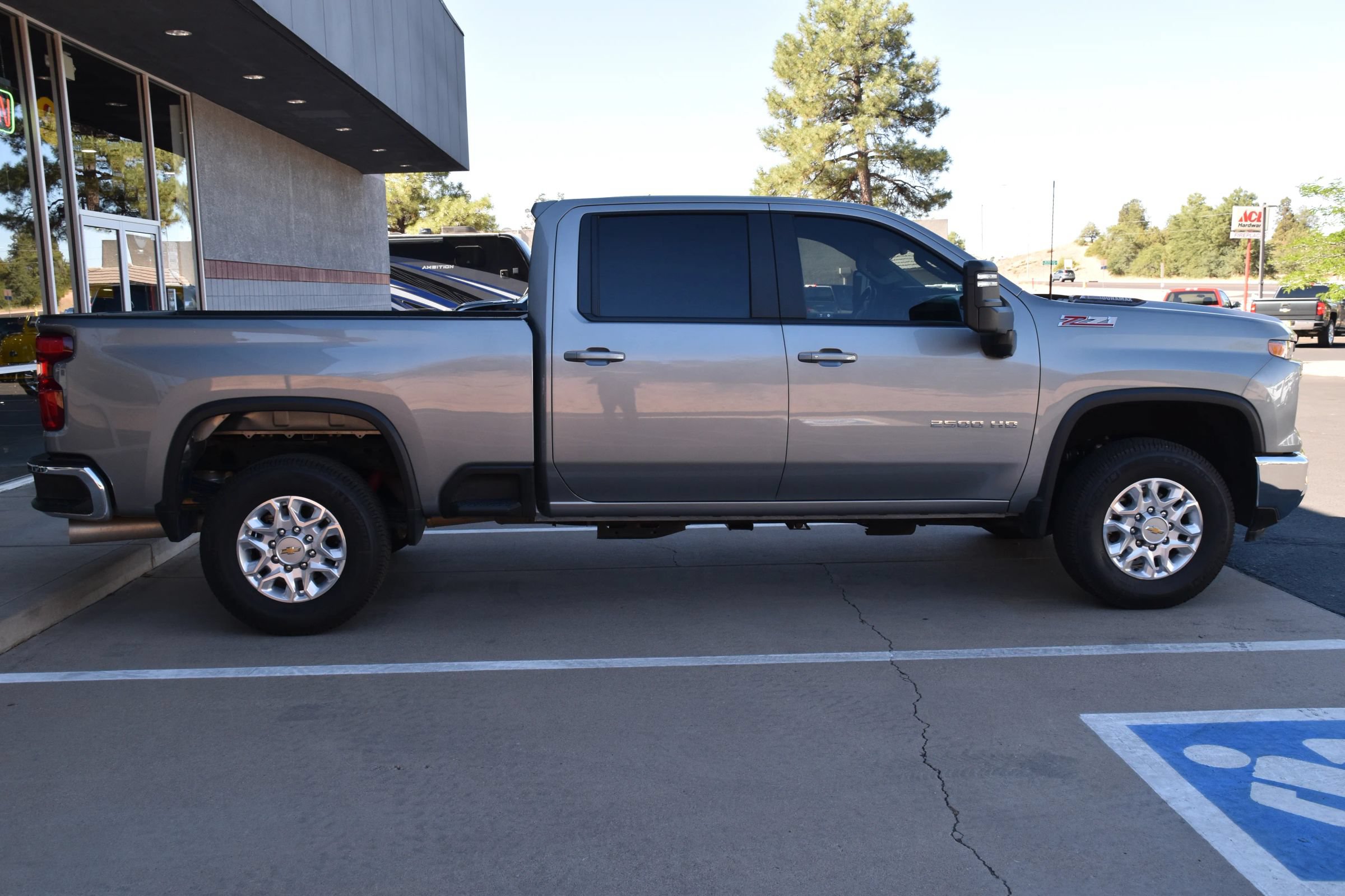 Used 2024 Chevrolet Silverado 2500 LT w/ All Star Edition AWD/4WD image 9