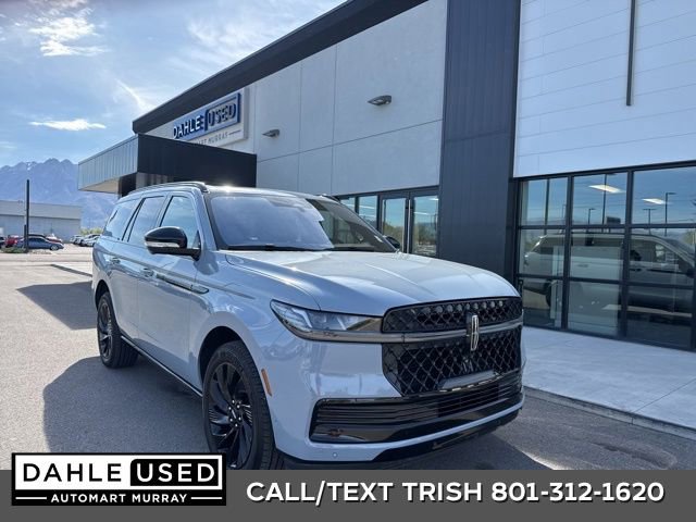 Used 2025 Lincoln Navigator Reserve w/ Jet Appearance Package image 1