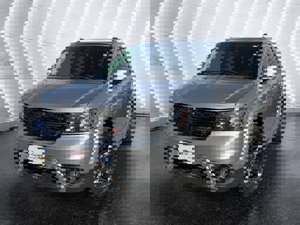 Used 2020 Dodge Journey Crossroad image 3