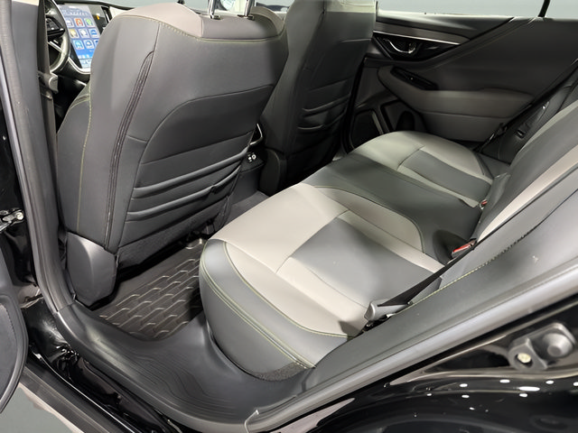 Certified 2025 Subaru Outback Onyx Edition AWD/4WD image 33