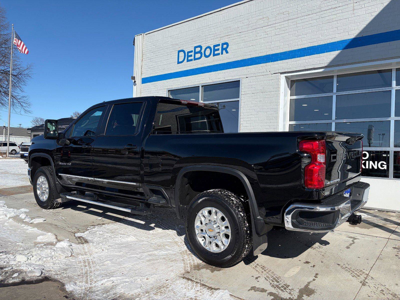 Used 2024 Chevrolet Silverado 3500 LT w/ Convenience Package image 3