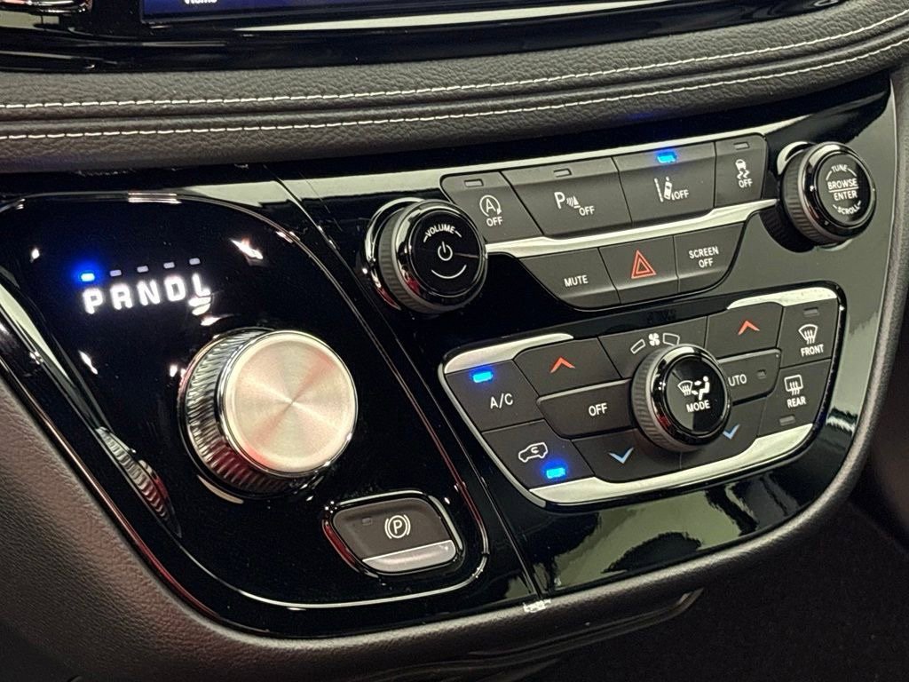 New 2027 Chrysler Pacifica LX FWD image 38
