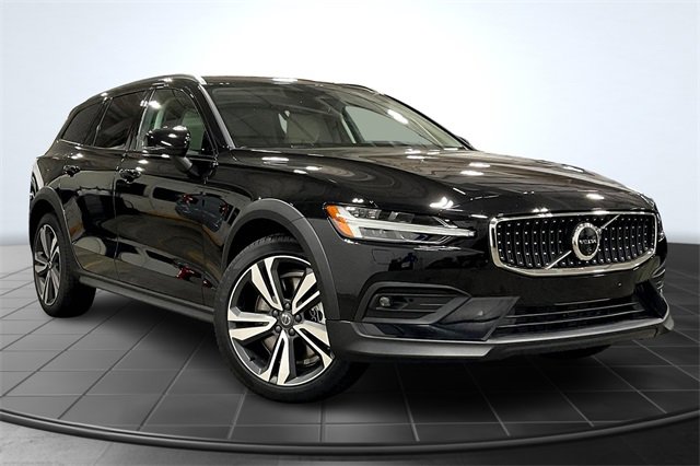 New 2026 Volvo V60 B5 Cross Country Plus w/ Protection Package Premier image 3