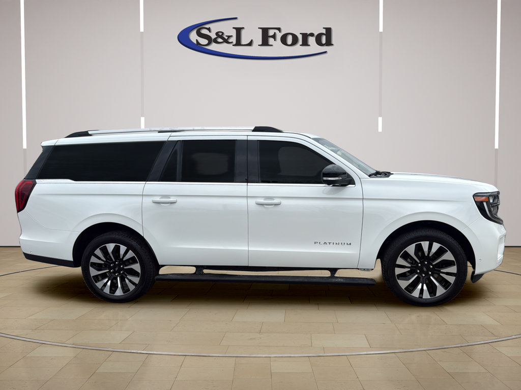 Certified 2025 Ford Expedition Max Platinum w/ Driver's Package AWD/4WD image 10