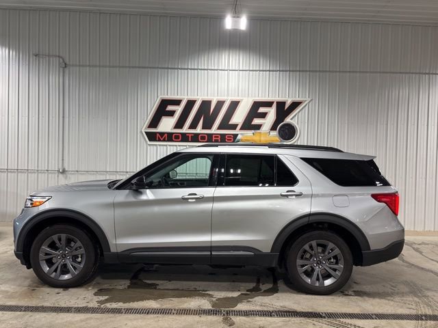 Used 2023 Ford Explorer XLT w/ Equipment Group 202A image 1