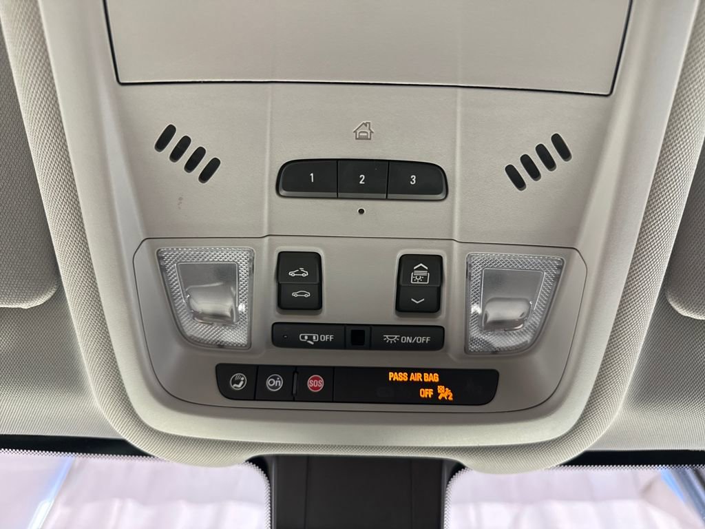 Used 2022 Chevrolet Equinox Premier image 36