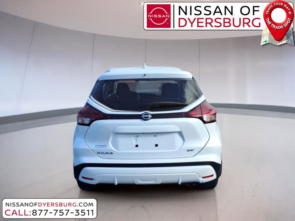 Used 2024 Nissan Kicks SV image 4