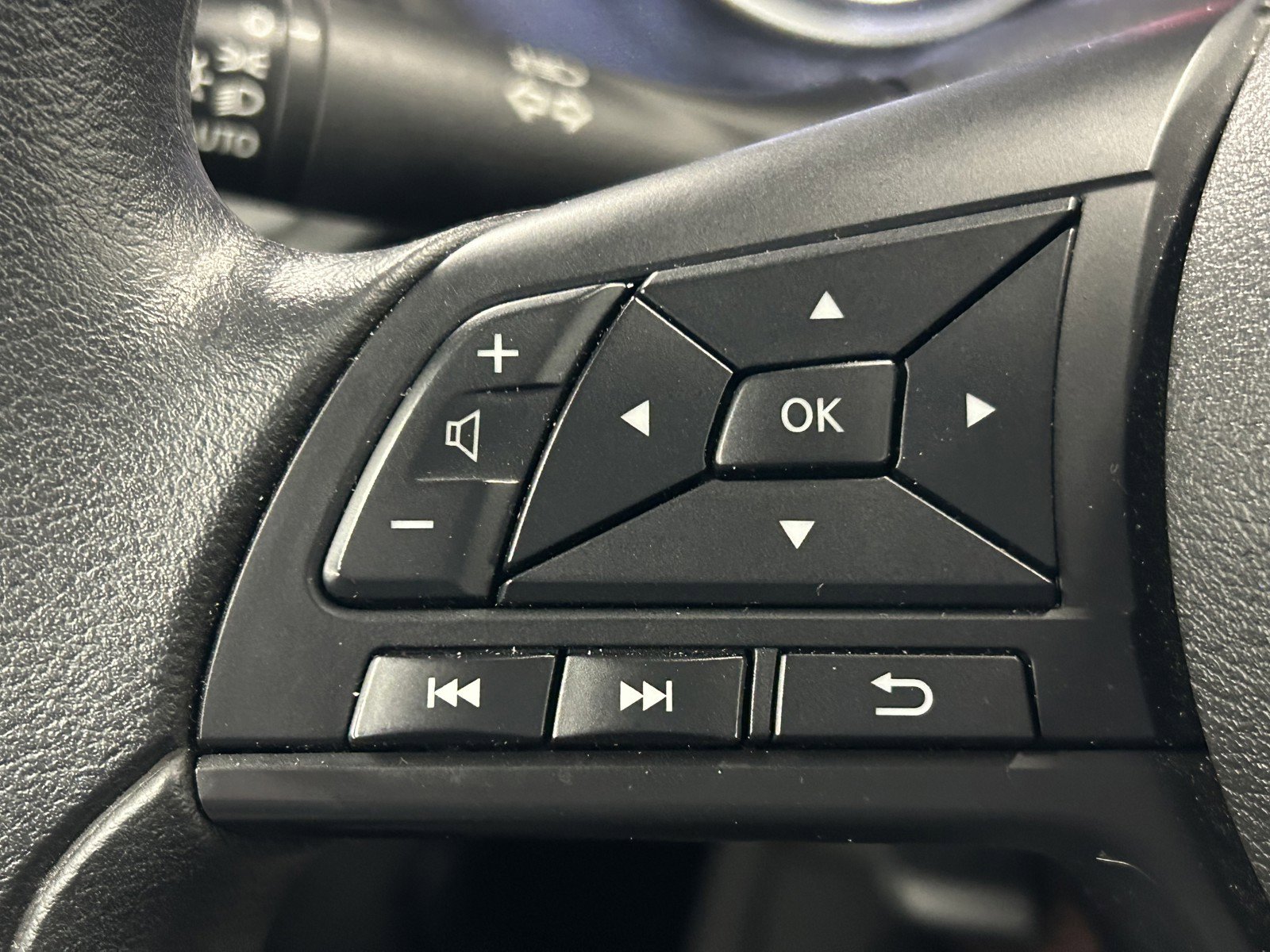 Used 2024 Nissan Sentra S image 22