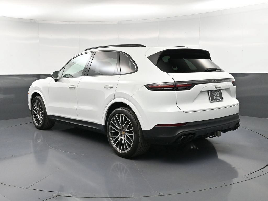 Certified 2022 Porsche Cayenne Platinum Edition AWD/4WD image 3