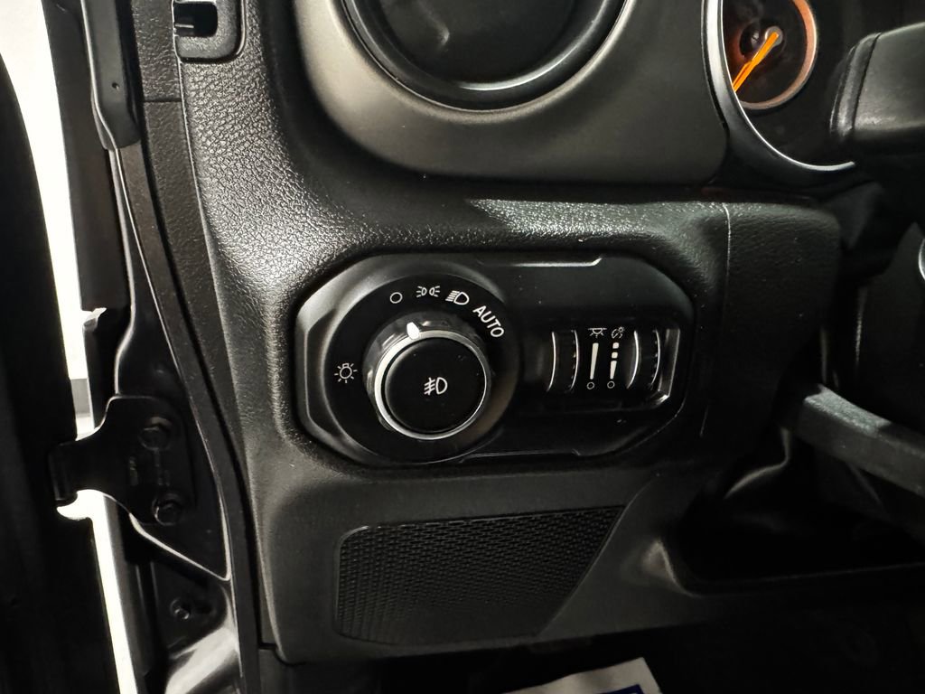 Used 2022 Jeep Wrangler Unlimited Sport image 36