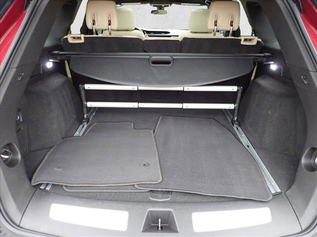 Used 2017 Cadillac XT5 Luxury w/ Driver Awareness Package image 8