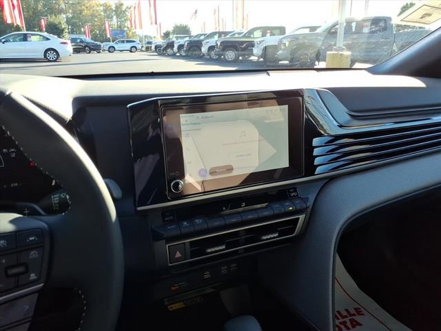 New 2026 Toyota Camry SE image 18