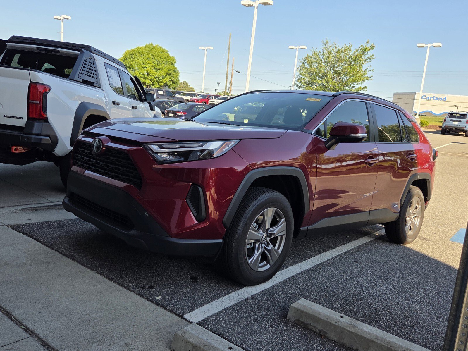 Used 2025 Toyota RAV4 XLE w/ Convenience Package AWD/4WD image 1