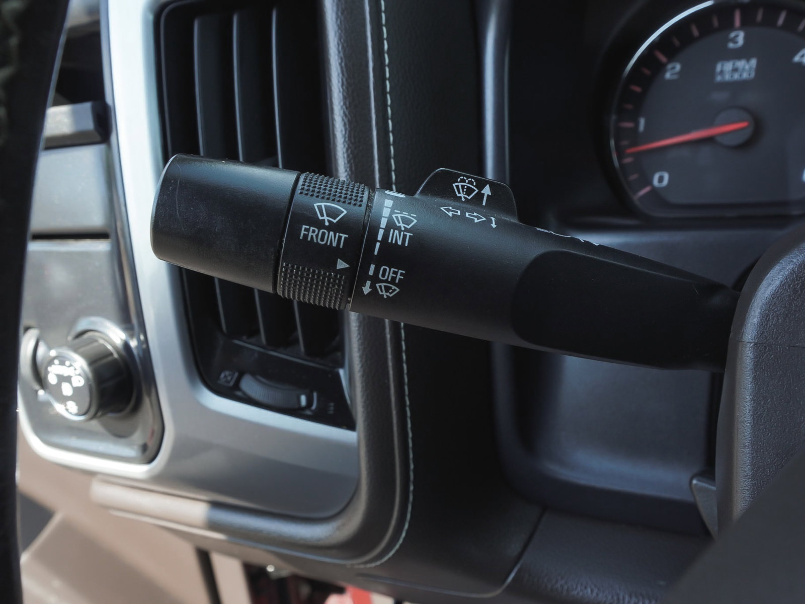Used 2014 GMC Sierra 1500 SLE w/ SLE Value Package RWD image 19