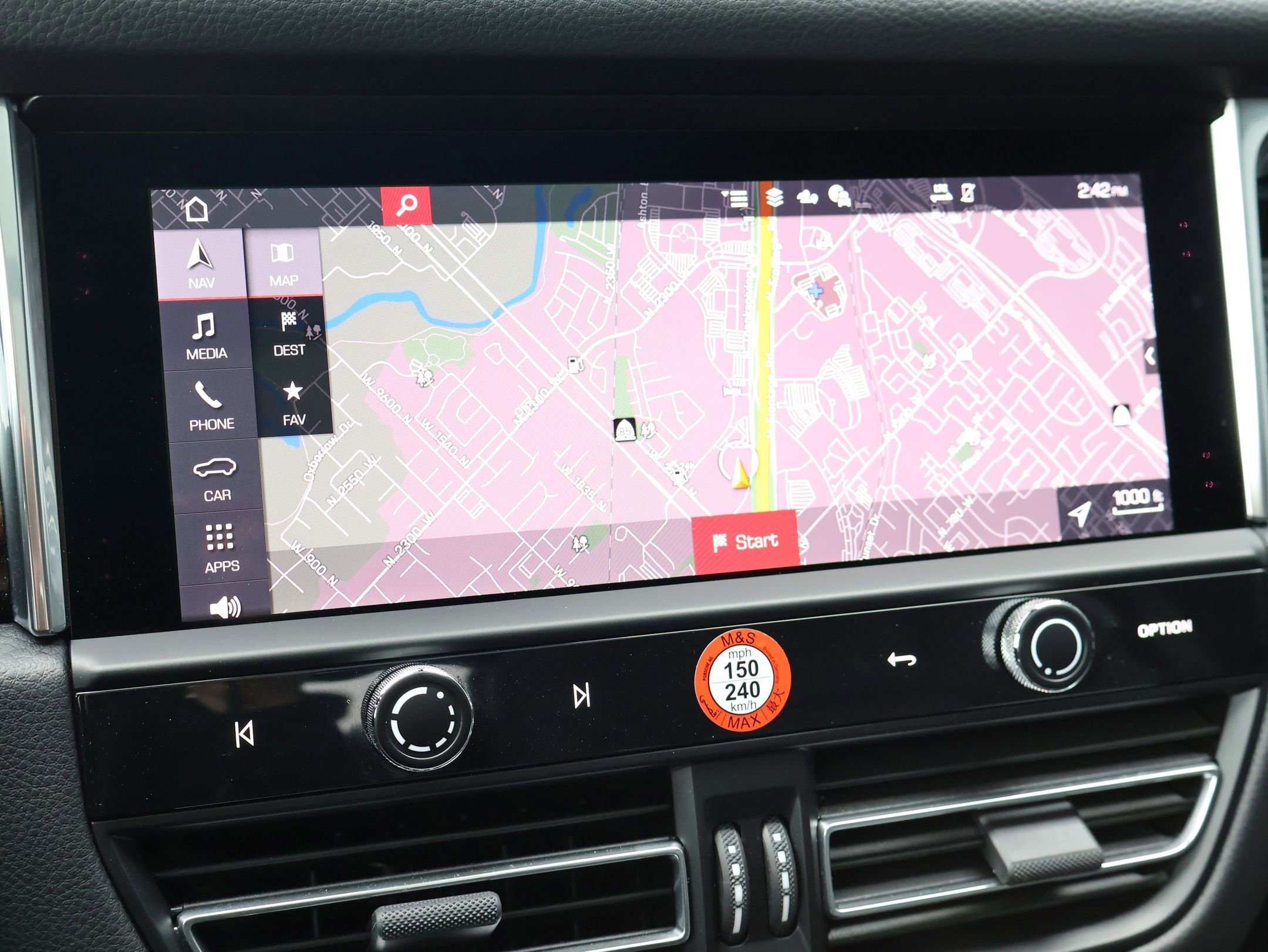 Used 2026 Porsche Macan image 18