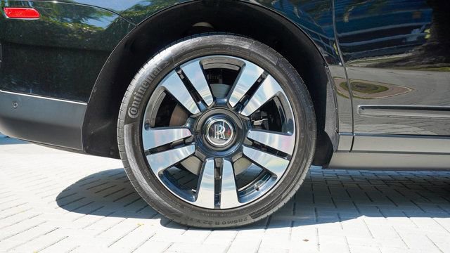 Used 2019 Rolls-Royce Cullinan image 26