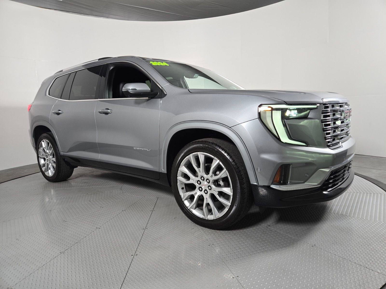 Used 2024 GMC Acadia Denali w/ Super Cruise Package AWD/4WD image 2