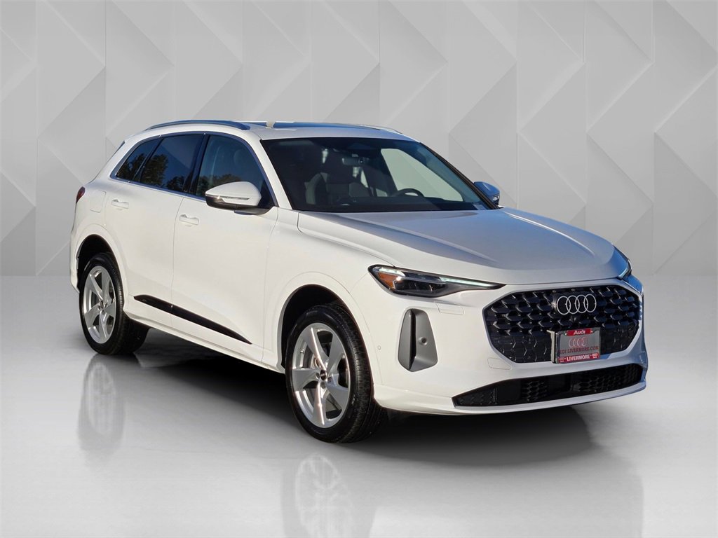 New 2025 Audi Q5 Premium Plus image 8