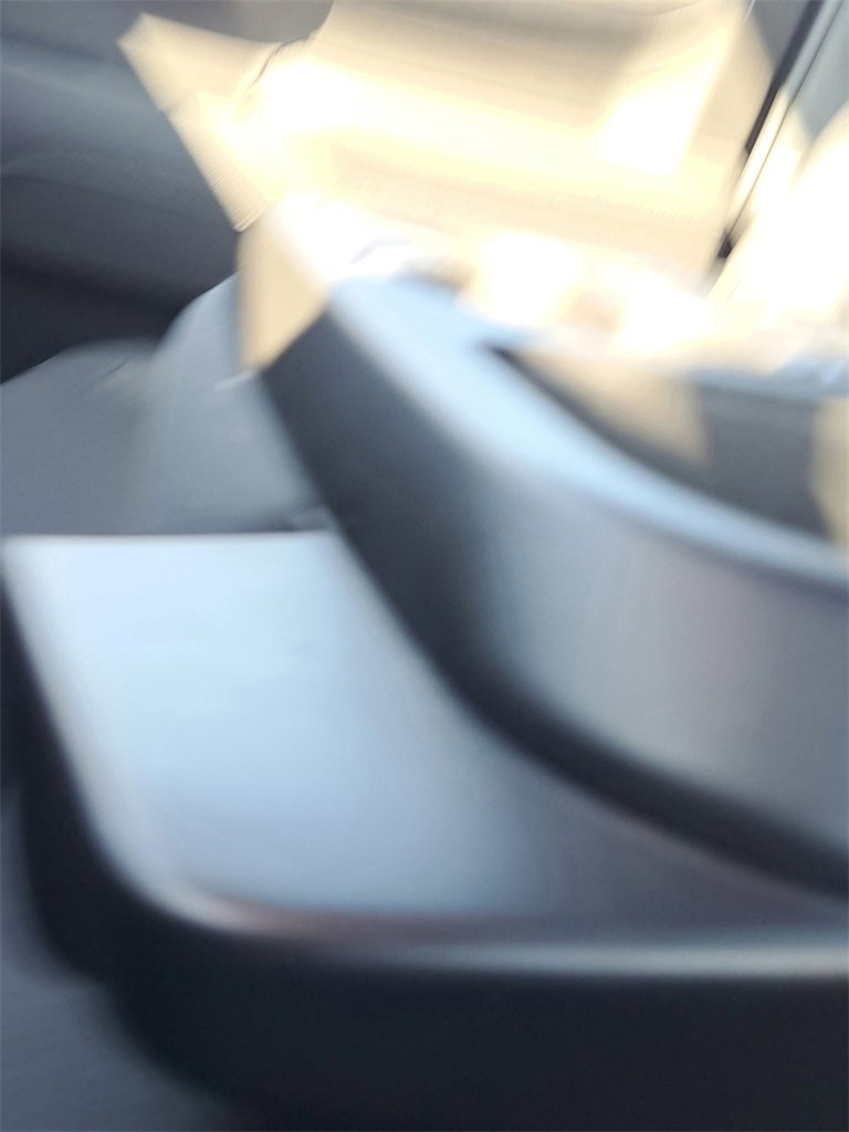 Used 2025 Chevrolet Silverado 1500 LT image 17