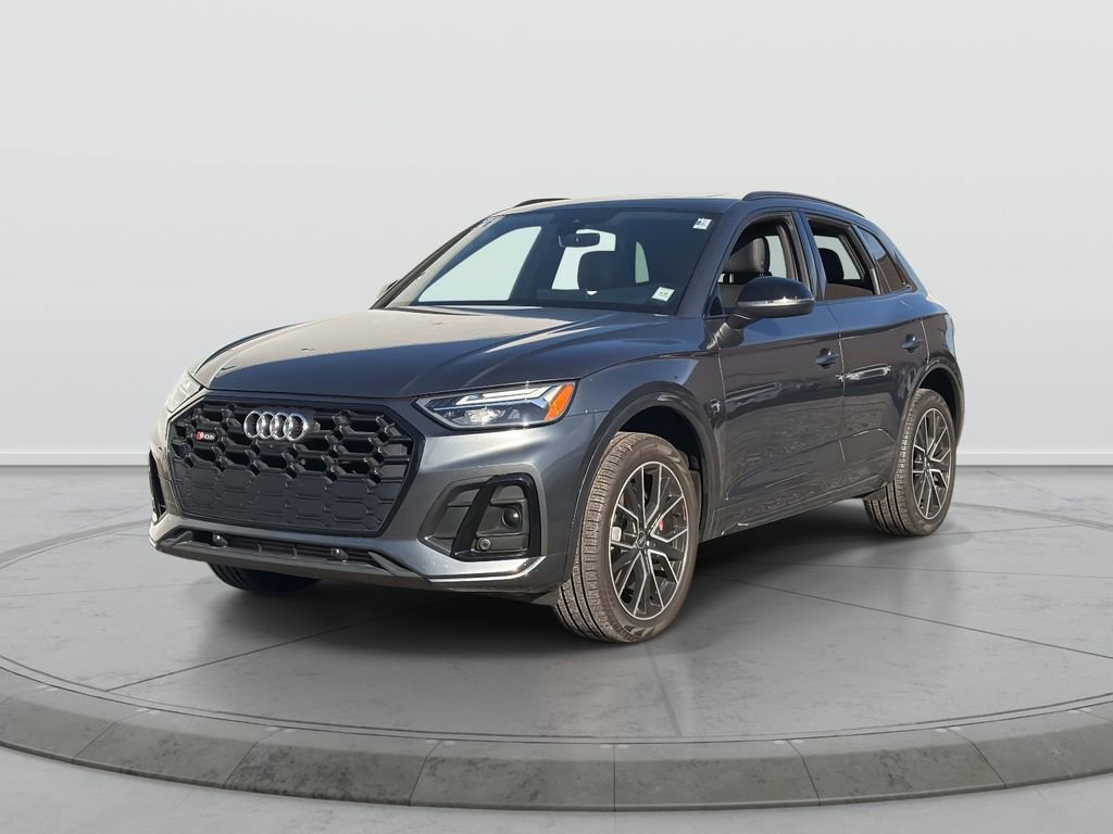 Used 2021 Audi SQ5 Premium Plus w/ Premium Plus Package image 3