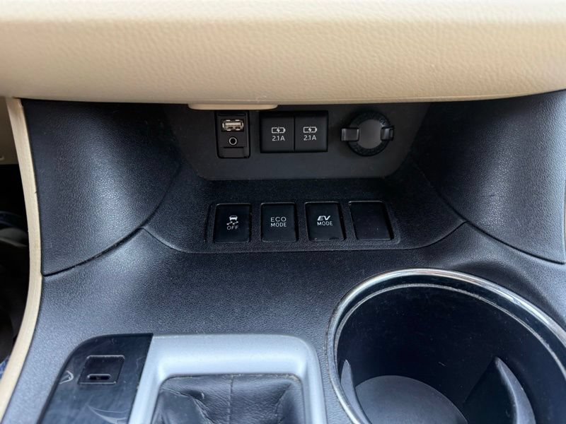 Used 2017 Toyota Highlander XLE AWD/4WD image 28