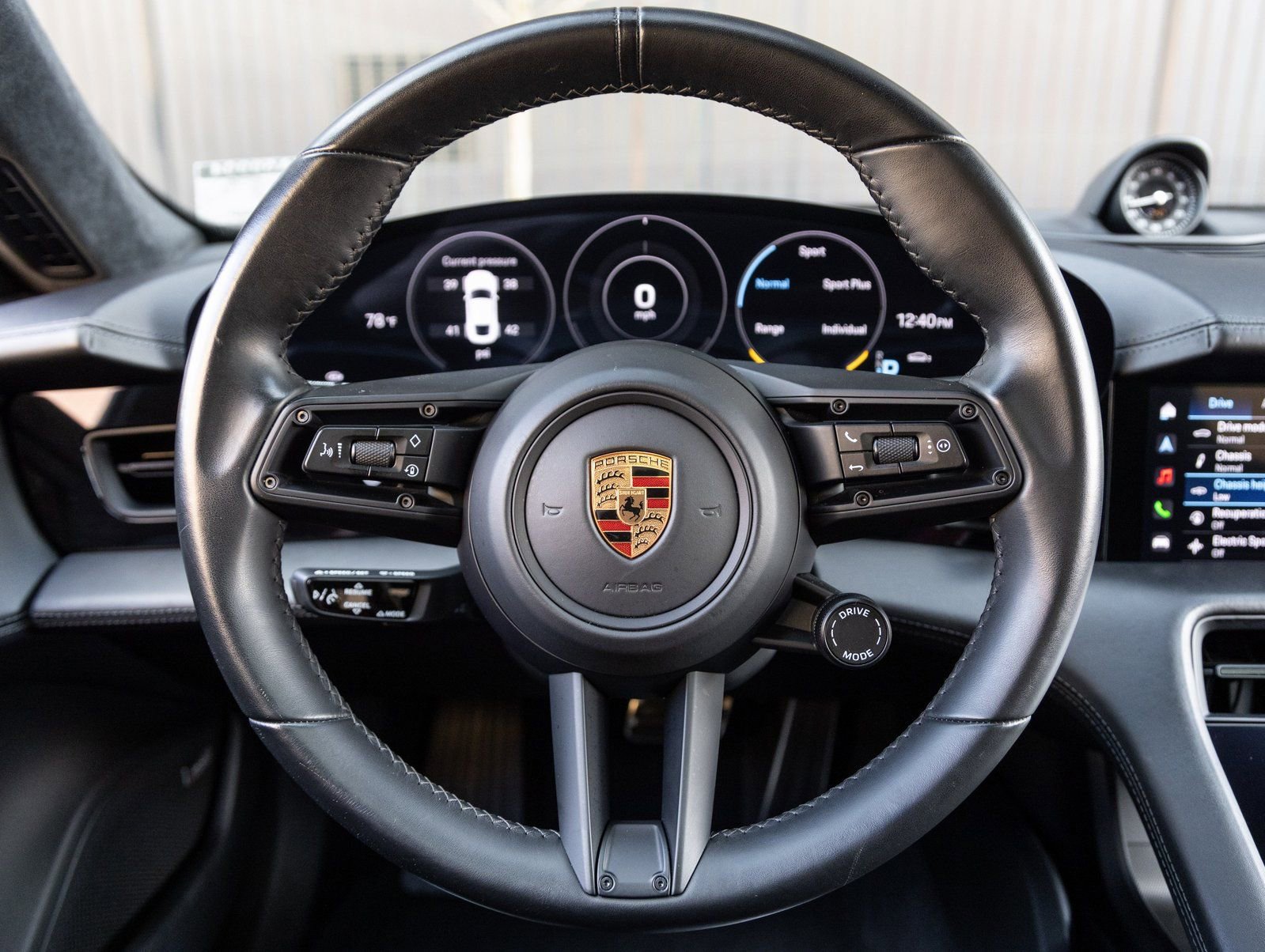 Certified 2022 Porsche Taycan GTS image 13