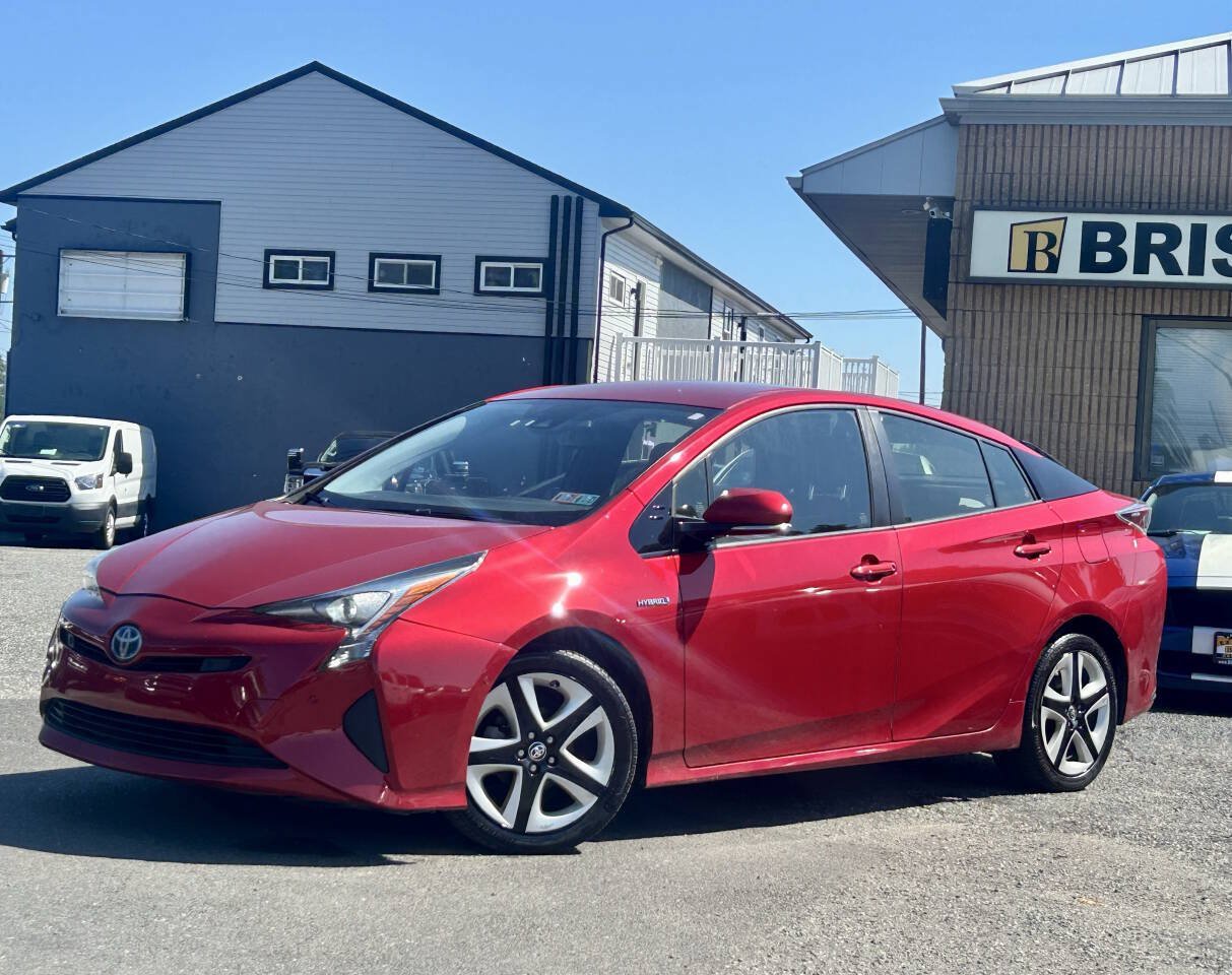Used 2018 Toyota Prius Four Touring w/ Premium Convenience Package FWD image 28