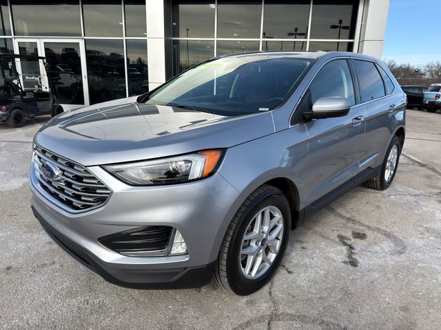 Used 2022 Ford Edge SEL w/ Convenience Package image 3