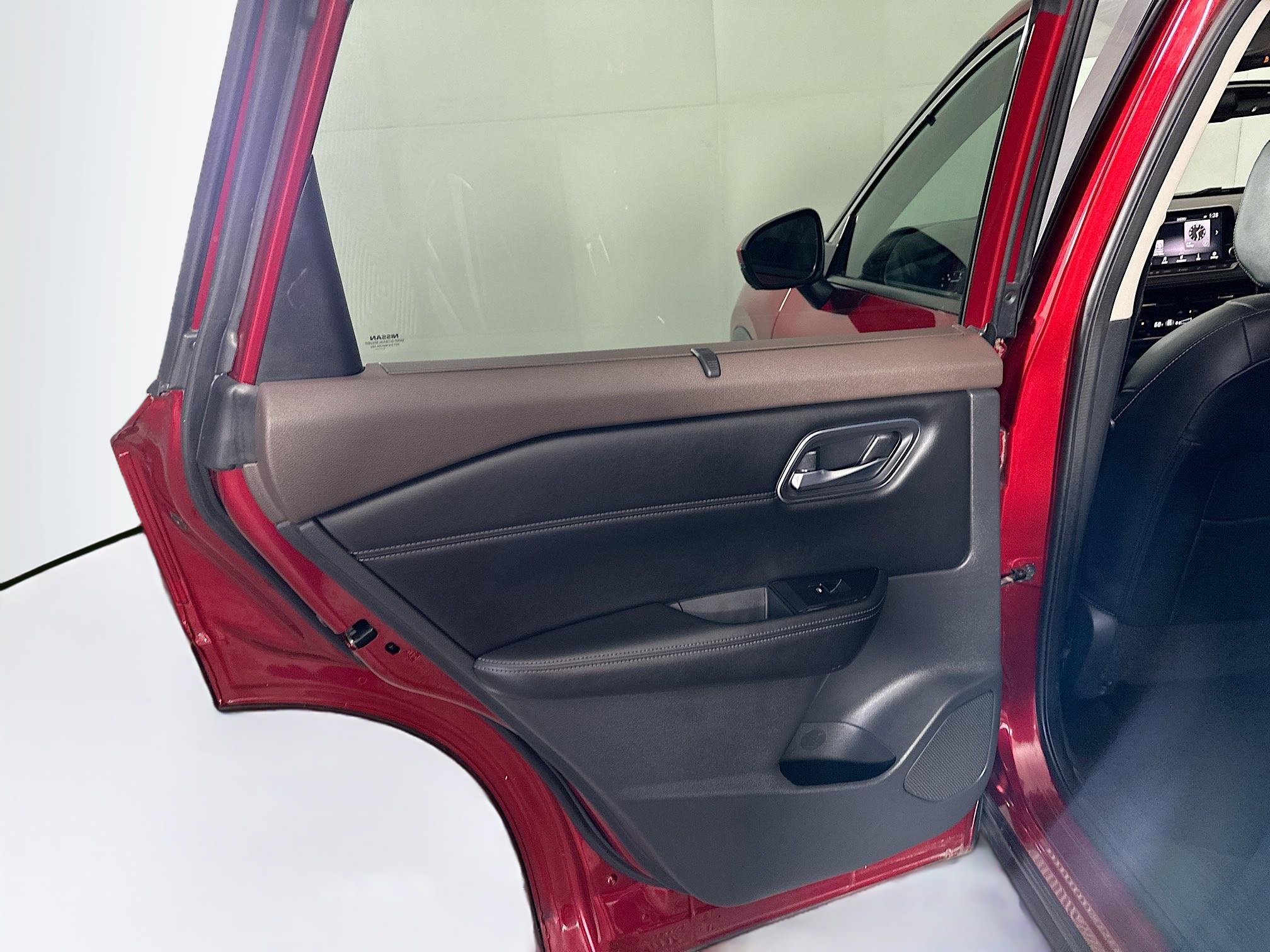 Used 2021 Nissan Rogue SL image 26