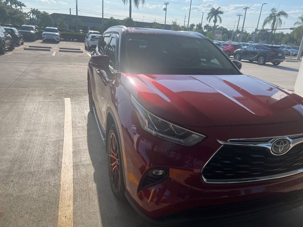 Used 2020 Toyota Highlander Limited FWD image 1