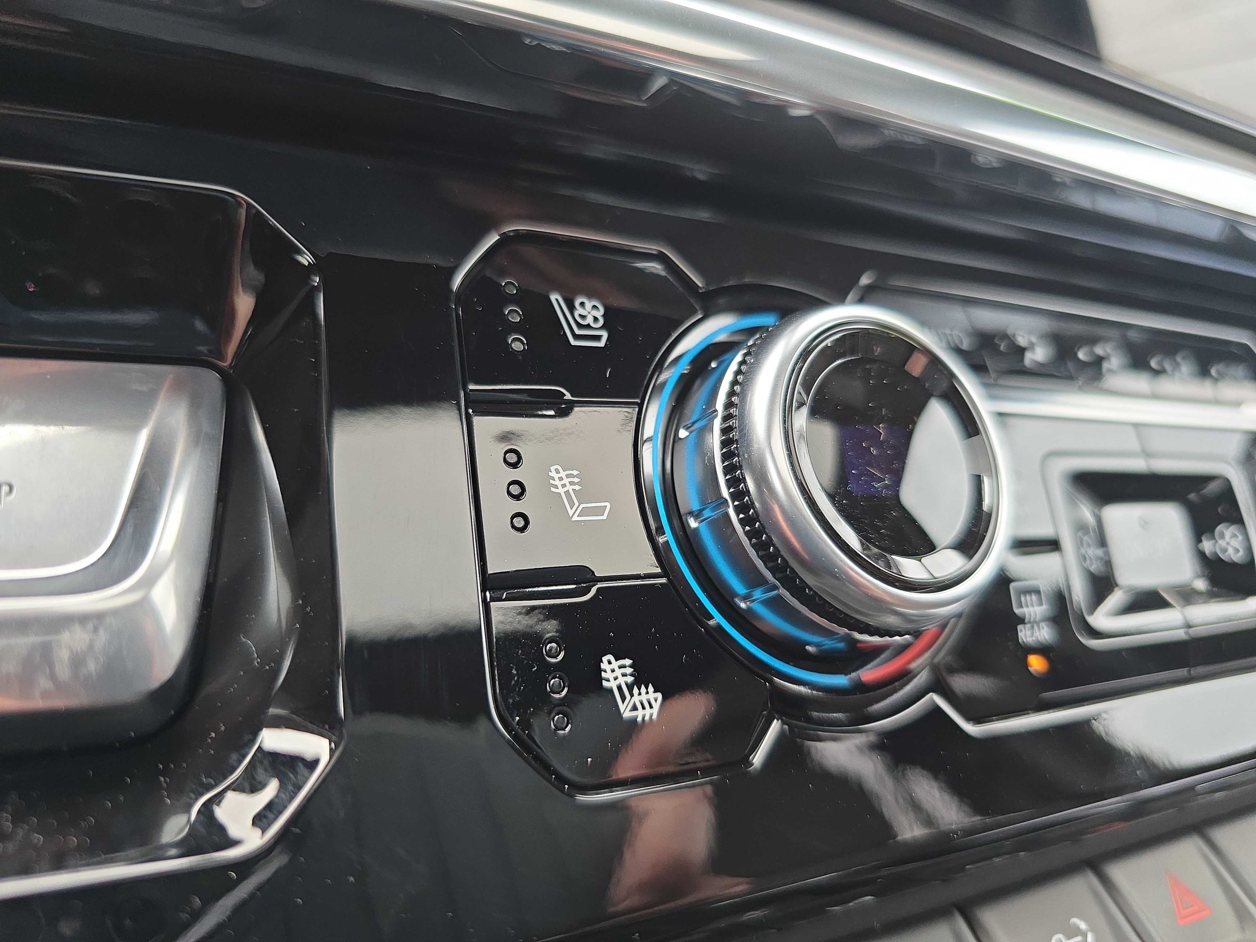 New 2026 GMC Sierra 3500 Denali w/ Denali Reserve Package image 30