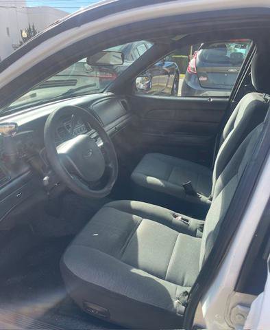 Used 2009 Ford Crown Victoria Police Interceptor image 5