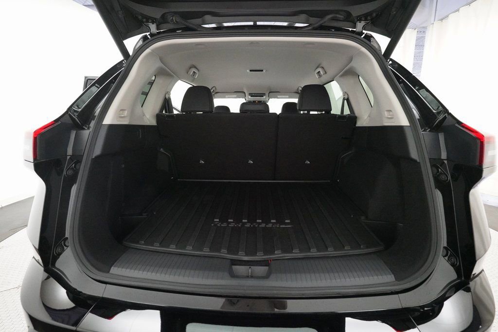 Certified 2025 Nissan Rogue Rock Creek w/ Rock Creek Premium Package image 11