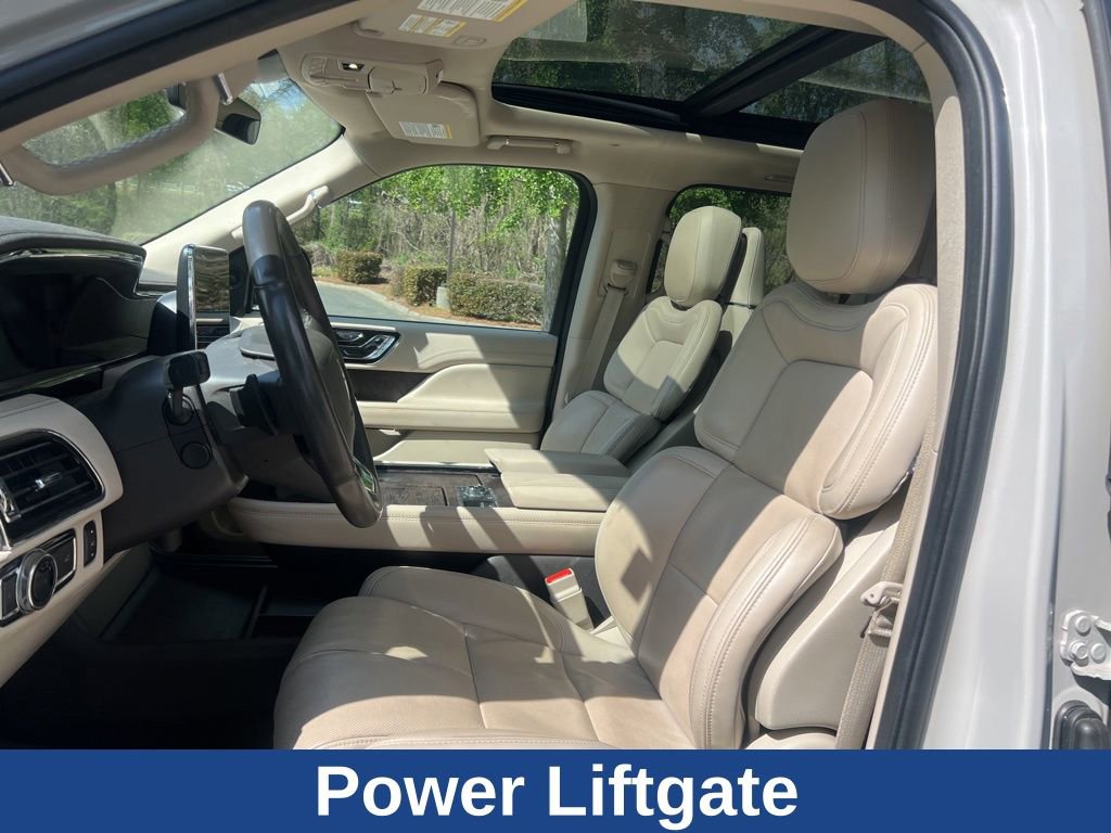 Used 2021 Lincoln Navigator Reserve w/ Luxury Package AWD/4WD image 18