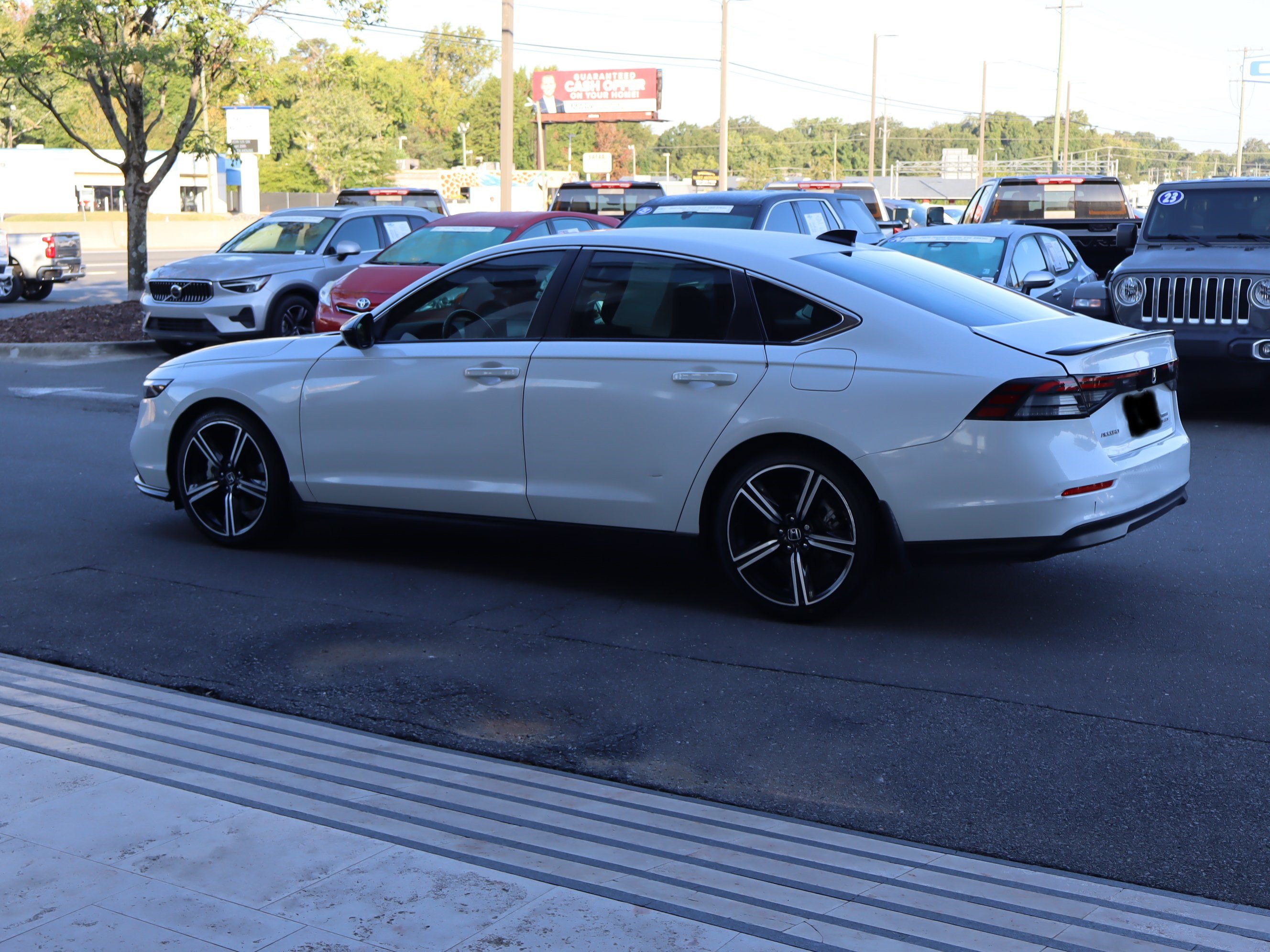 Used 2023 Honda Accord Sport image 8
