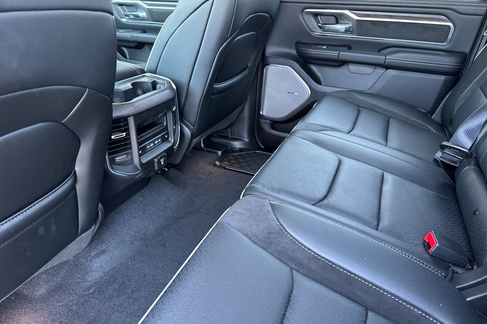 New 2026 RAM 1500 Laramie w/ Night Edition AWD/4WD image 11