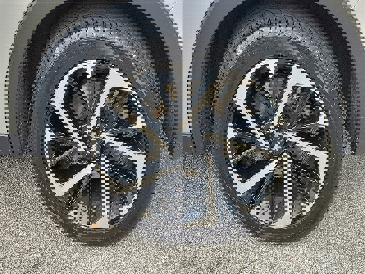 Used 2024 Mitsubishi Outlander SE image 5