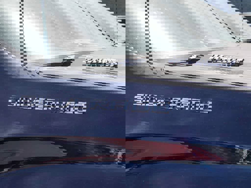 Used 2023 Chevrolet Silverado 1500 RST w/ LPO, Liner Protection Package image 8