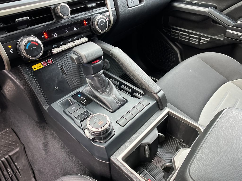 Used 2025 Toyota Tacoma TRD Sport w/ TRD Sport Upgrade Package image 20