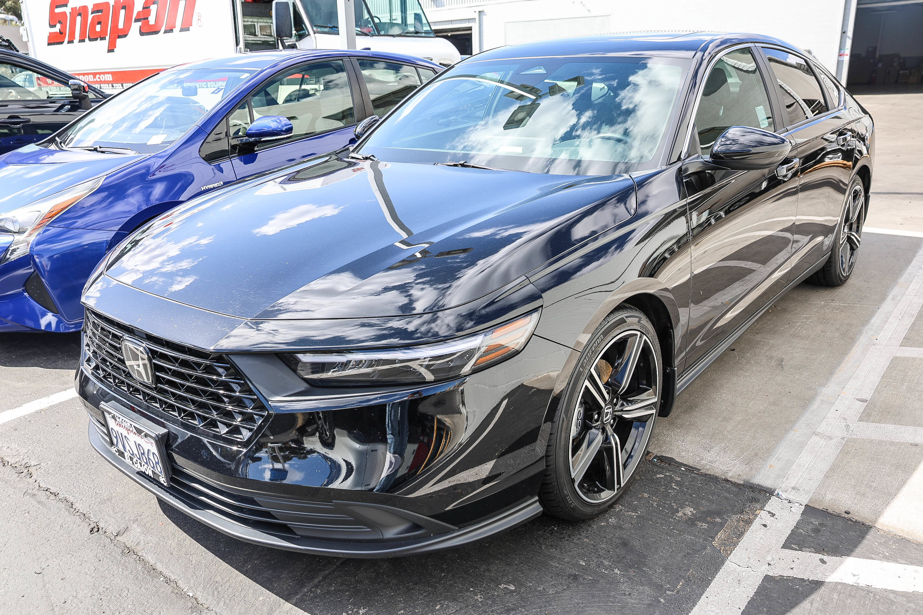 Used 2025 Honda Accord Sport image 2