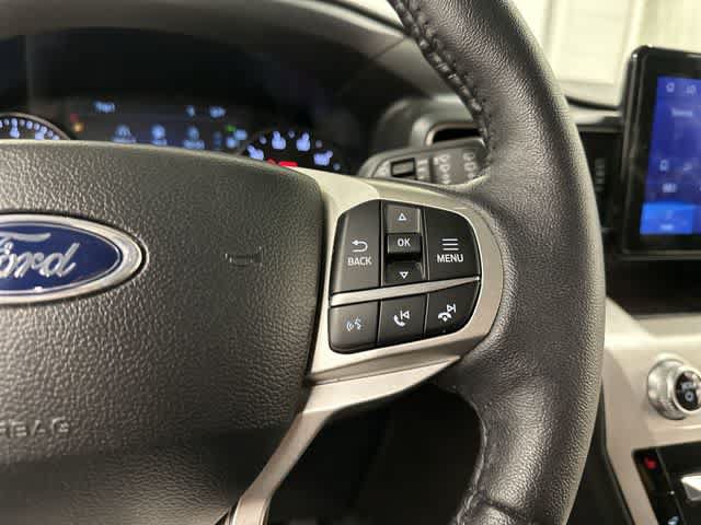 Used 2024 Ford Explorer XLT w/ Equipment Group 202A AWD/4WD image 9