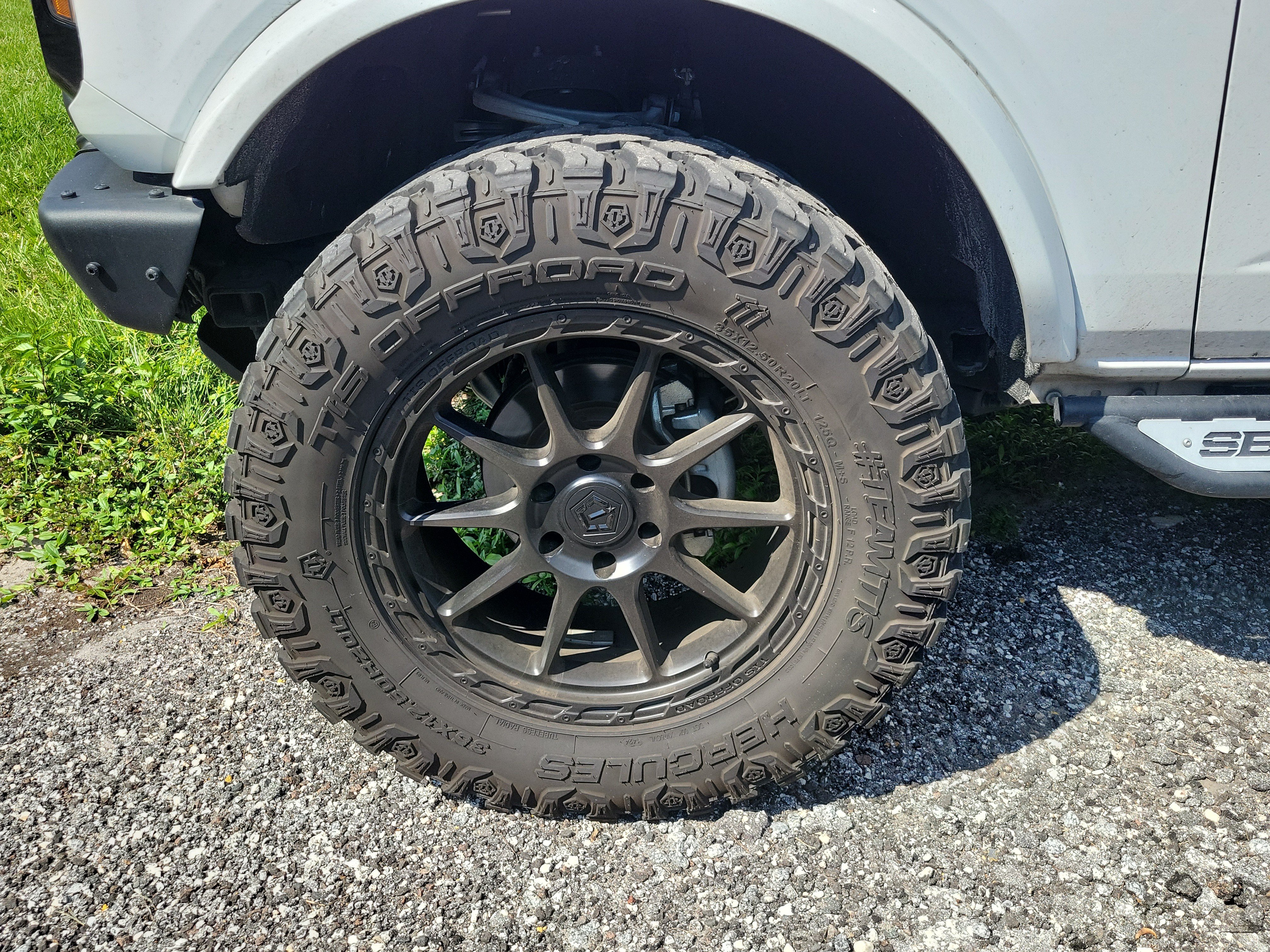 Used 2024 Ford Bronco Outer Banks AWD/4WD image 4