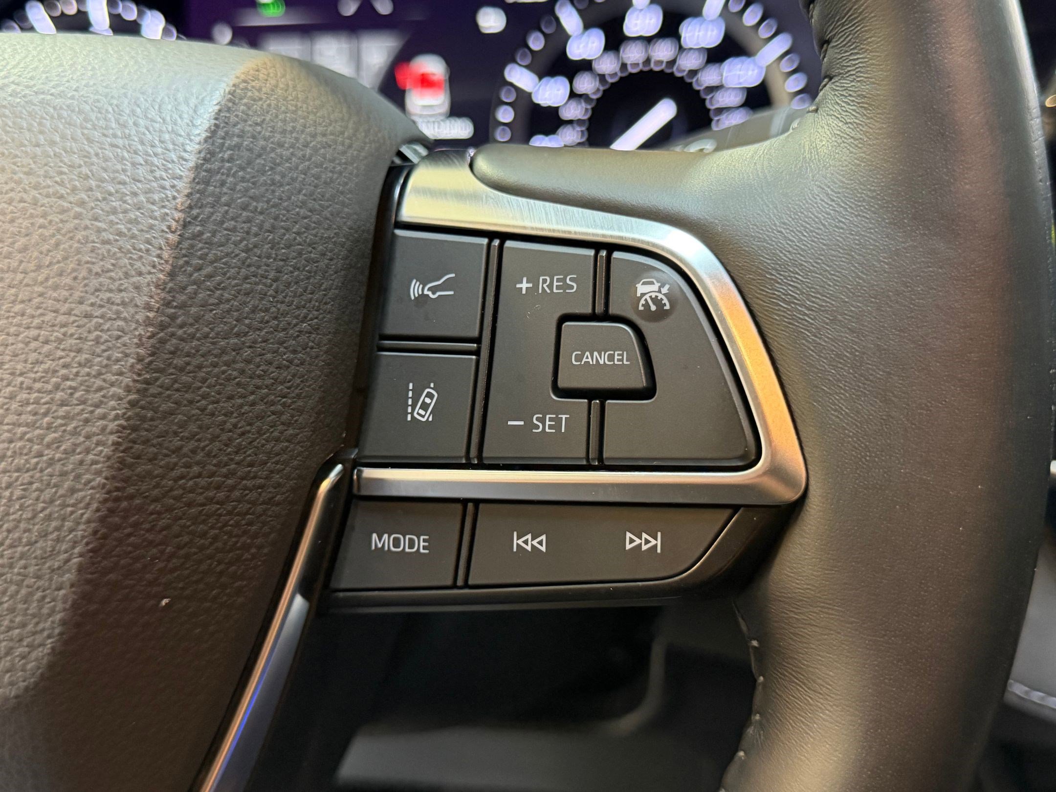 Used 2021 Toyota Highlander Platinum image 26