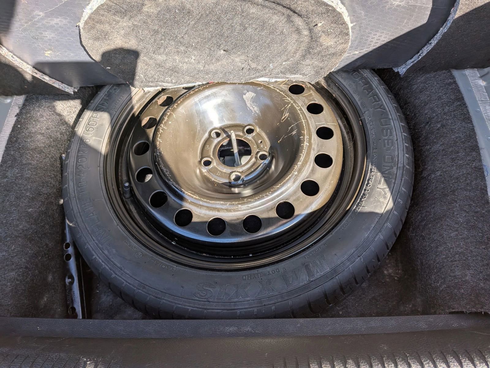 Used 2016 Chrysler 200 Limited w/ Anniversary Edition FWD image 26