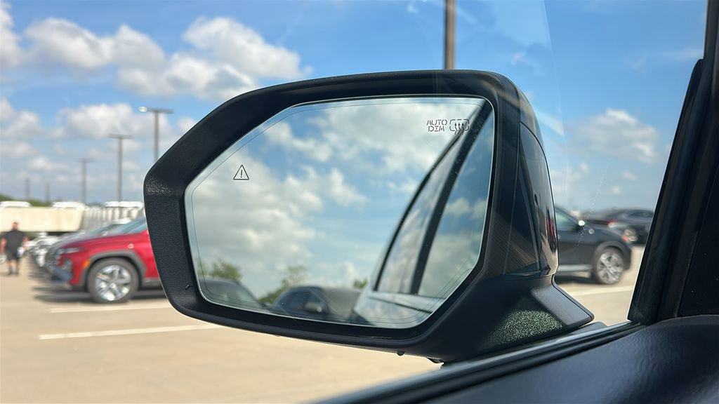 Used 2024 Hyundai Palisade Limited image 19