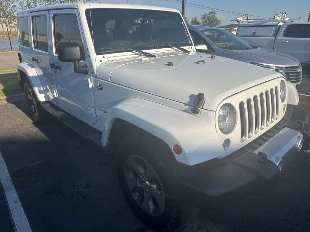 Used 2017 Jeep Wrangler Unlimited Sahara w/ Connectivity Group image 10